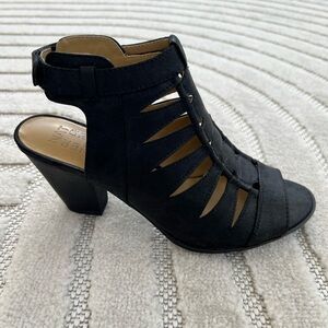 Naturalizer Black Cutout Heeled Sandals